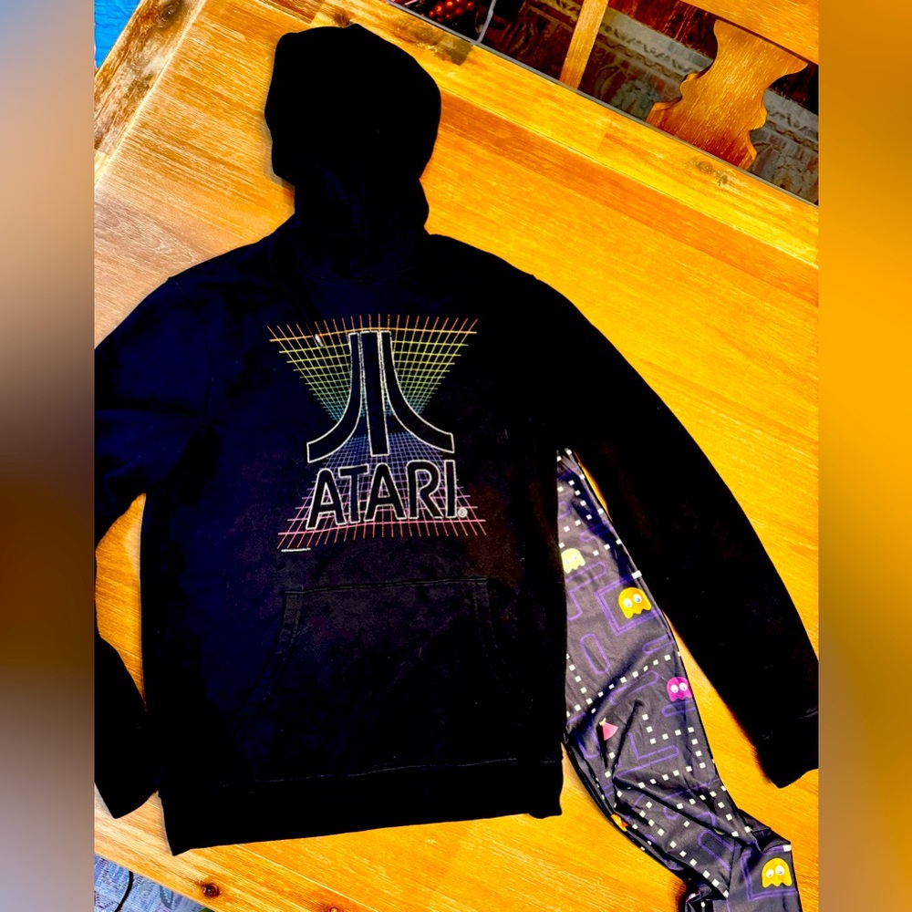 80’s Atari hoodie and pacman leggings